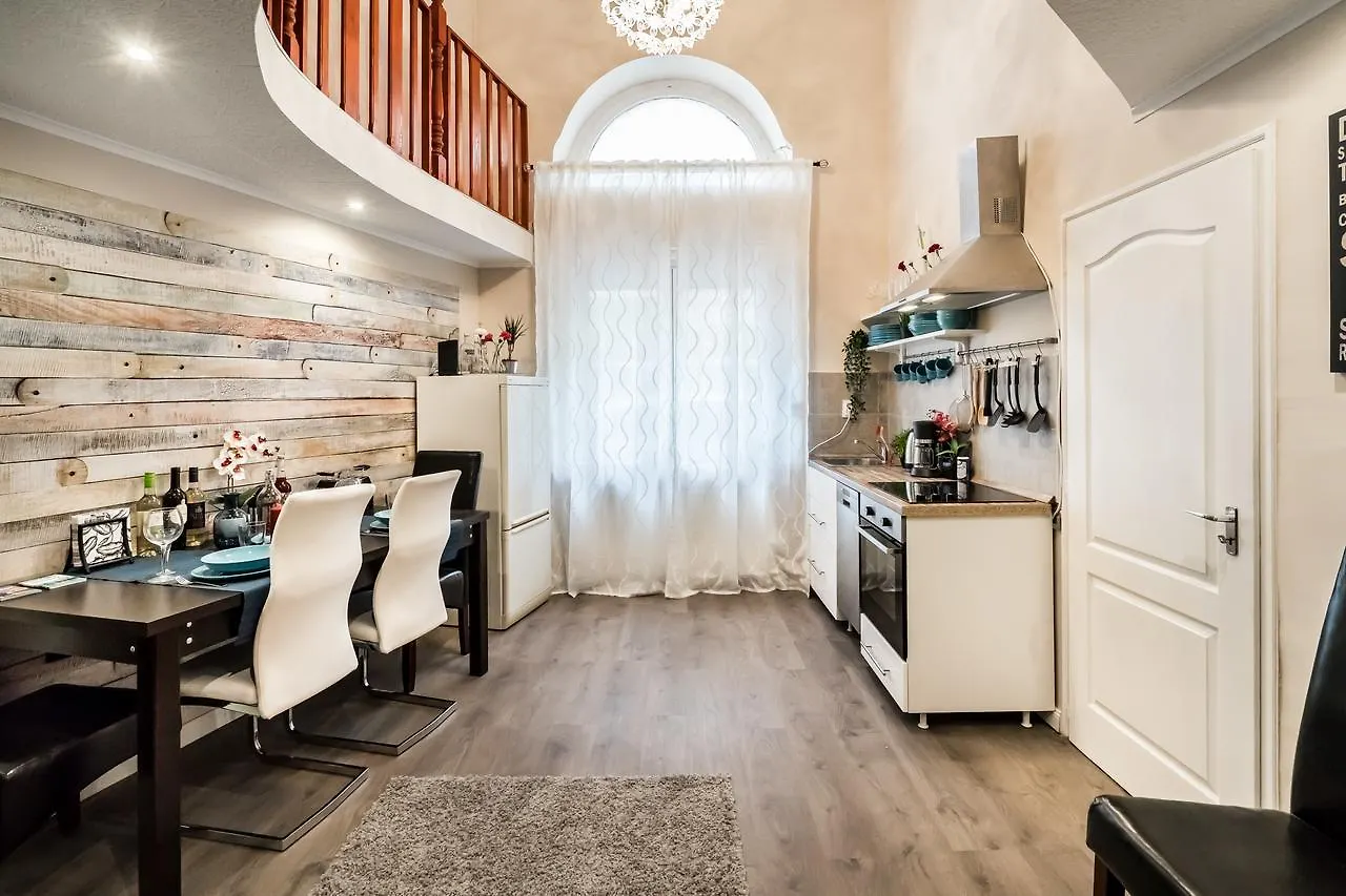 Roeck Premier Downtown Residence Budapeszt Węgry